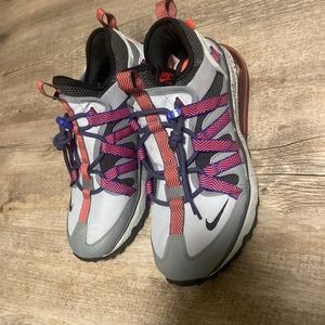 Nike 270 Airmax Bowfin size 8